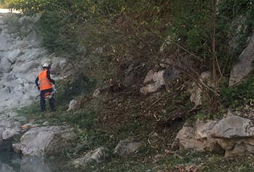 Parcelle débroussaillée et nettoyée par ADE Services dans les Alpes-Maritimes