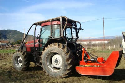 Engins ADE Services en action sur un chantier d'abattage